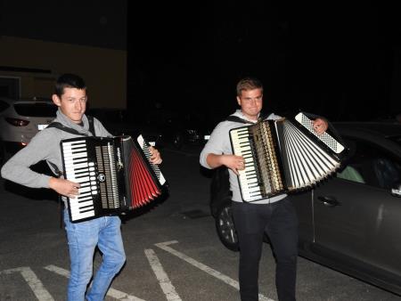 Prireditev Druži naju ples in petje z mednarodno udeležbo 116